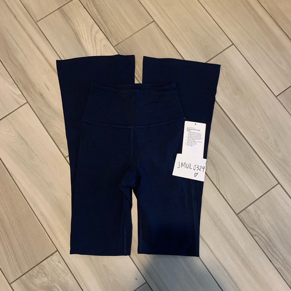 Lululemon Groove Pant SHR Flare Nulu - Picture 5 of 6